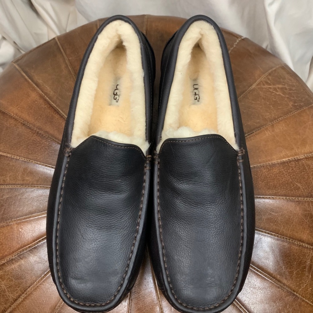 UGG Men’s Ascot Slipper